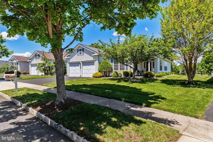 Property Photo:  46 Minuteman Circle  NJ 08501 