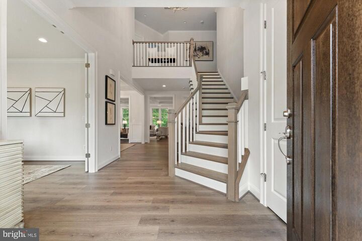 Property Photo:  505 Glyndon Street NE  VA 22180 