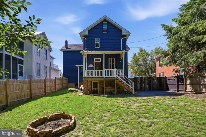 Property Photo: 316 E Washington Street WV 25414