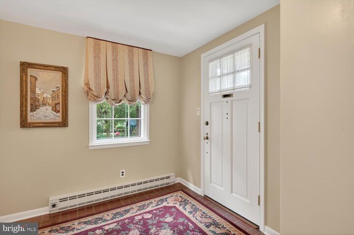 Property Photo:  227 N Edison Street  VA 22203 