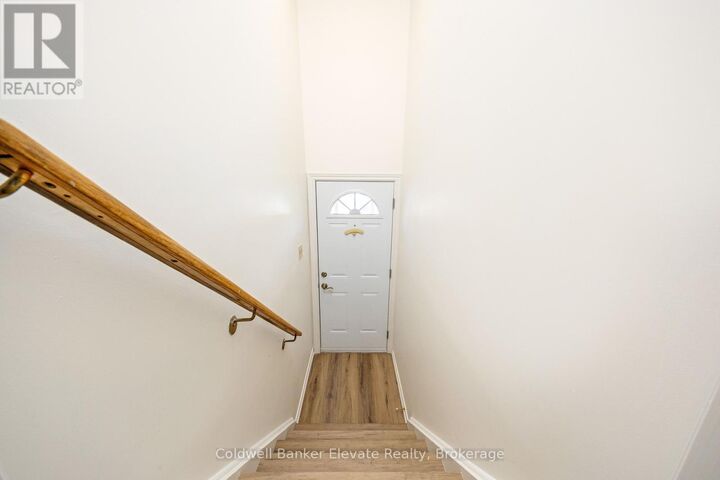 Photo de la propriété:  50A Wylie Circle  ON L7G 5L9 