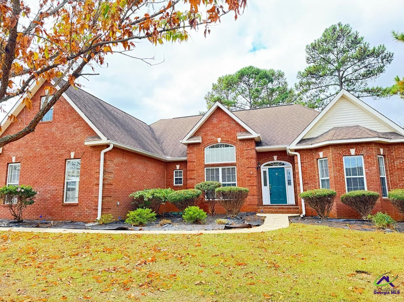 Property Photo:  701 Victoria Circle  GA 31088 