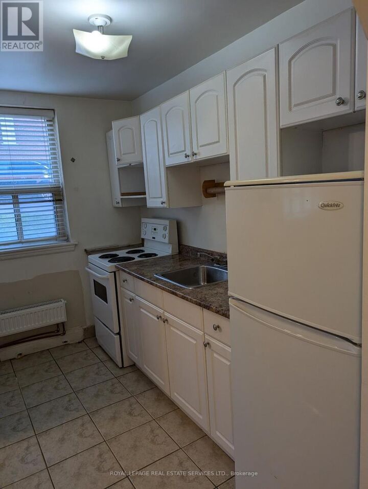 Property Photo:  10 Rockwood Place  ON L8N 2G2 