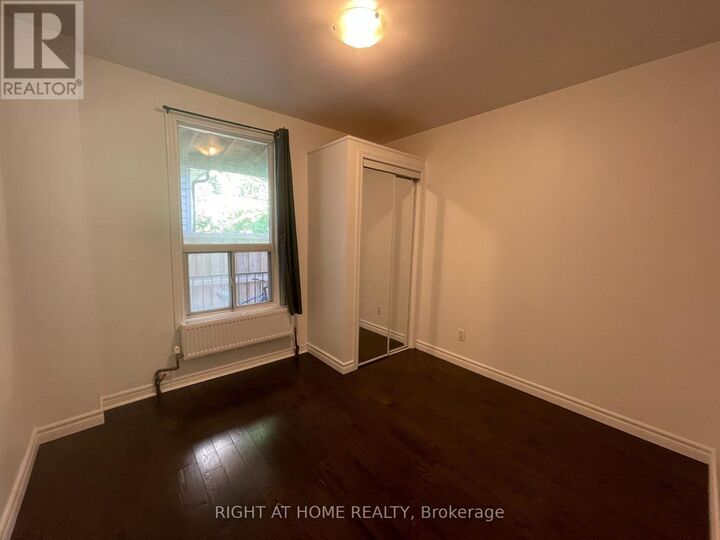Property Photo: 95 D'Arcy Street 1 ON M5T 1J9