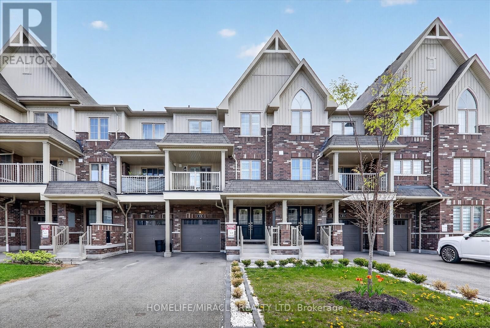 Property Photo:  73 Sutcliffe Drive  ON L1R 0R4 