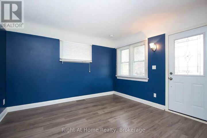 Photo de la propriété:  307 Vimy Avenue Main  ON L1H 2M9 