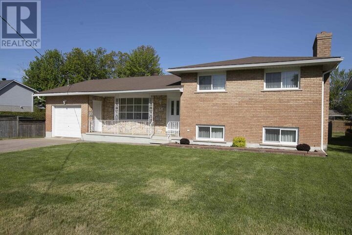 Property Photo:  2134 Queen St E  ON P6A 5T7 
