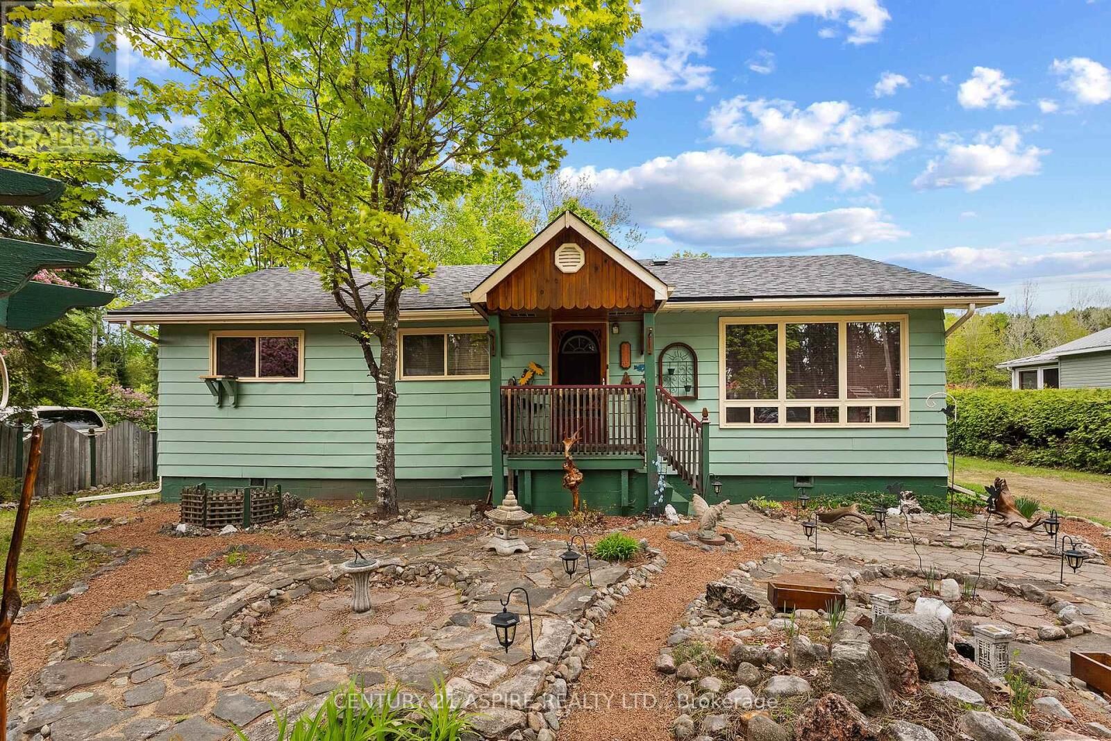 Property Photo:  37 Mill Street  ON K0J 2M0 