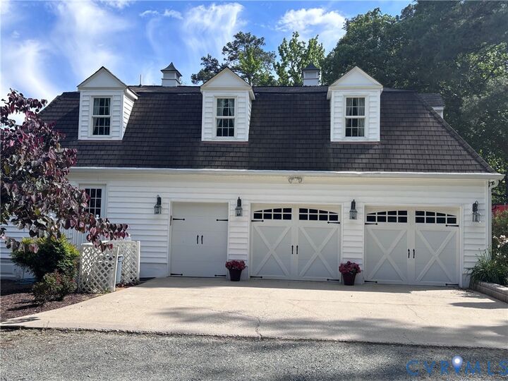 Property Photo: 240 Vinita Circle VA 23238