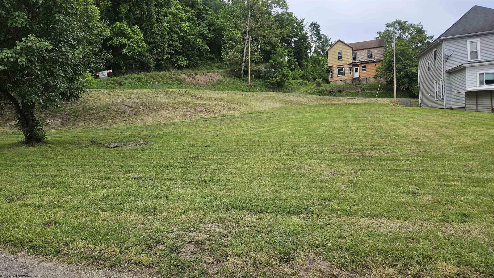 Property Photo: 239 Brook Street WV 26452