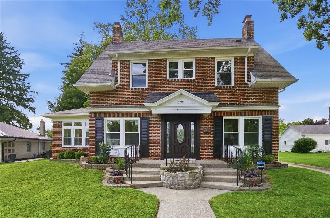 Property Photo:  1707 Longview Drive  OH 45504 