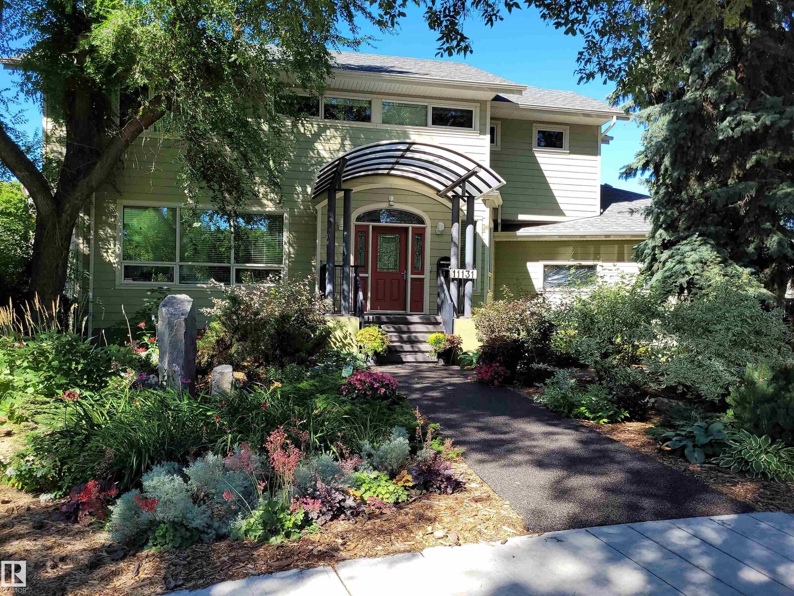 Property Photo:  11131 75 Avenue NW  AB T6G 0H1 