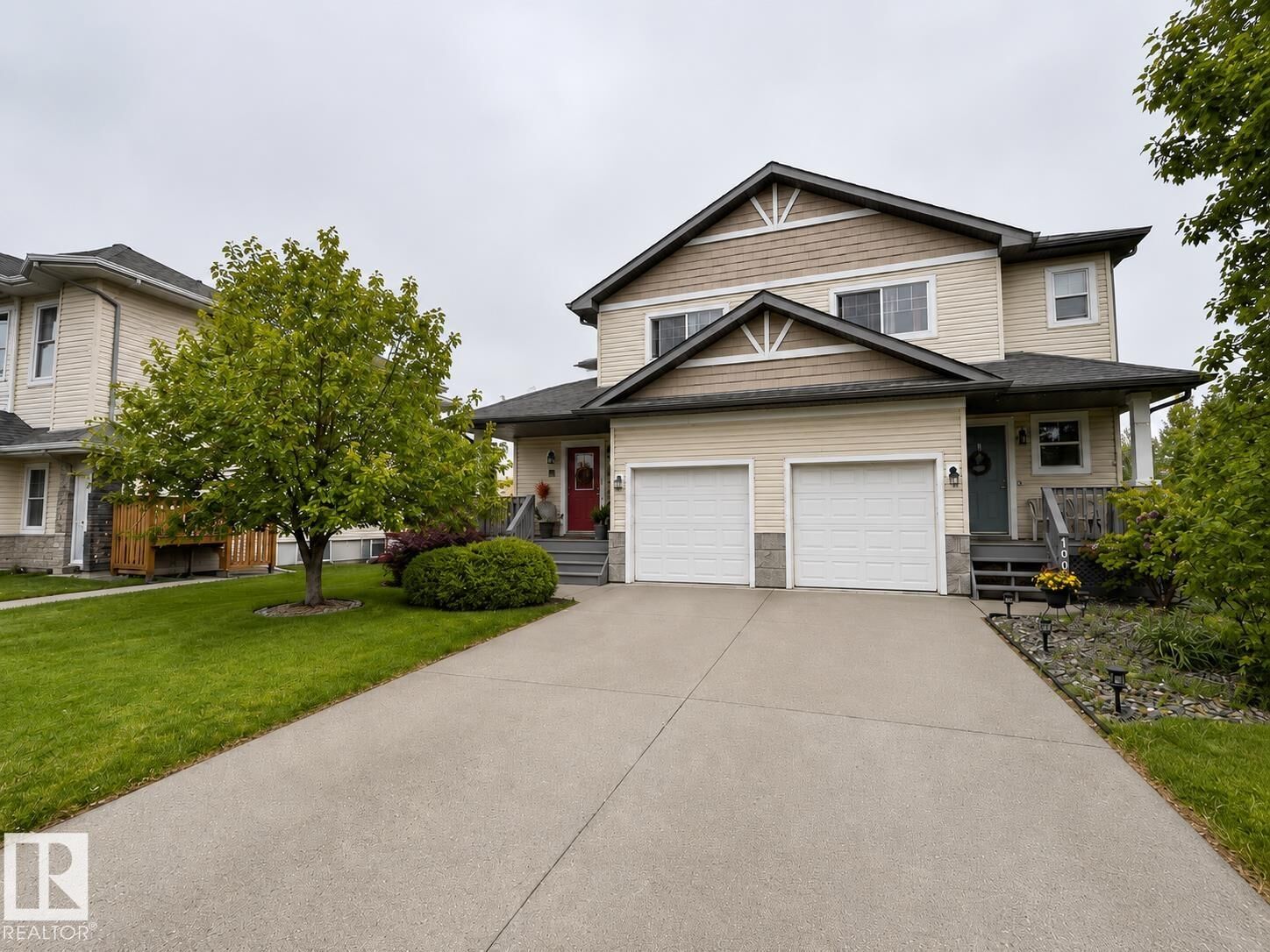 Property Photo:  102 Hartwick Loop  AB T7X 0A5 