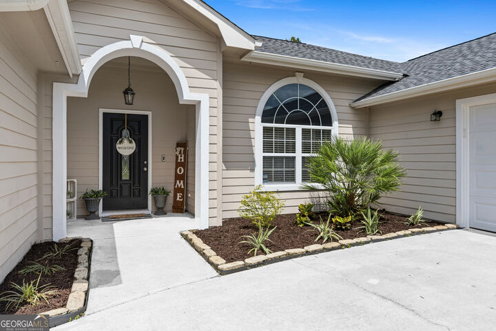Property Photo:  104 Camellia Drive  GA 31548 