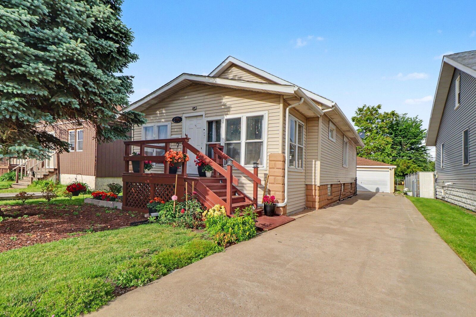 Property Photo:  1303 Stanton Avenue  IN 46394 