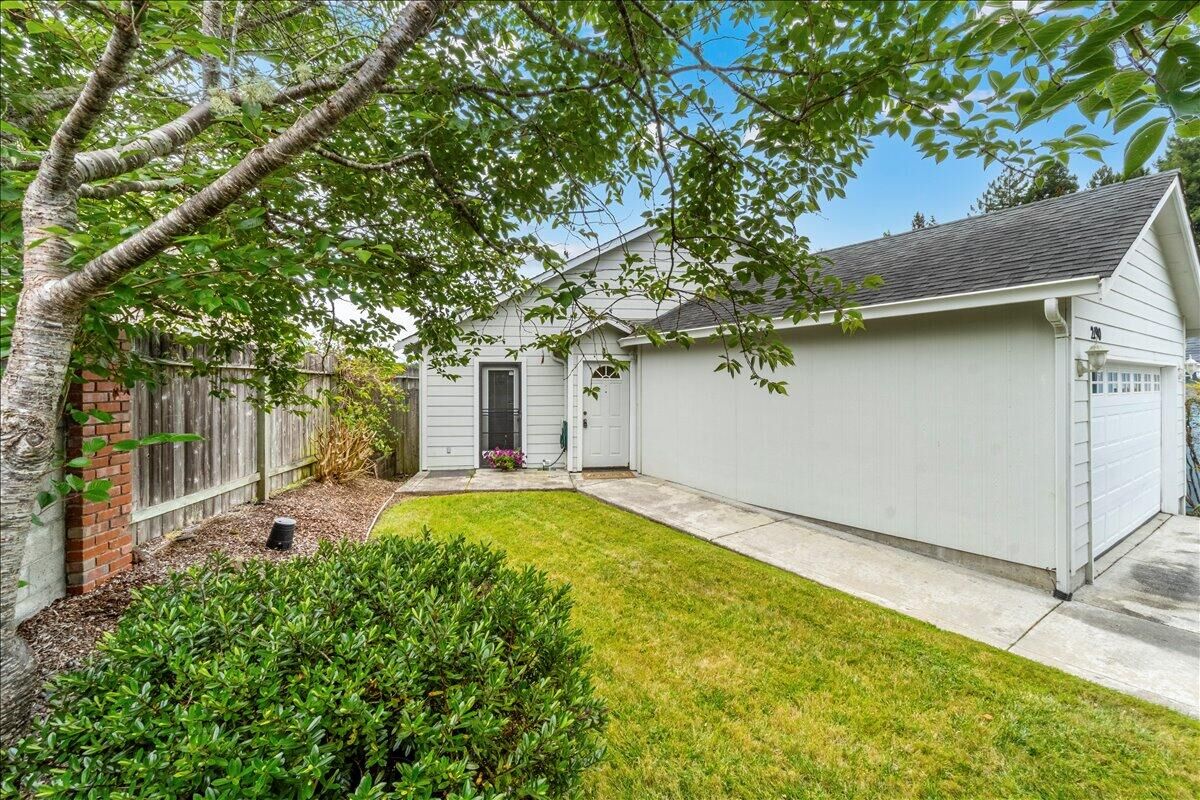 Property Photo:  2190 Foxwood Drive  CA 95503 