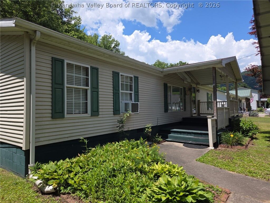 Property Photo:  139 Gina Street  WV 25139 