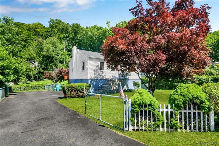 Property Photo:  356 Sprout Brook Road  NY 10524 