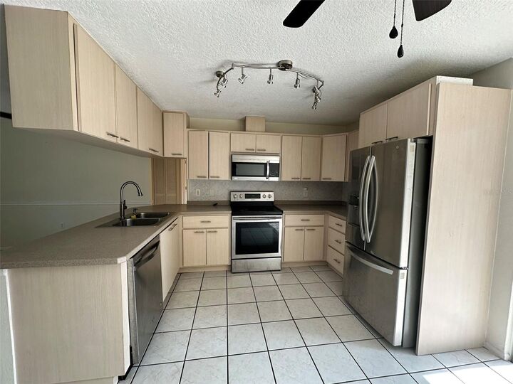 Property Photo: 390 Kenova Street FL 33954