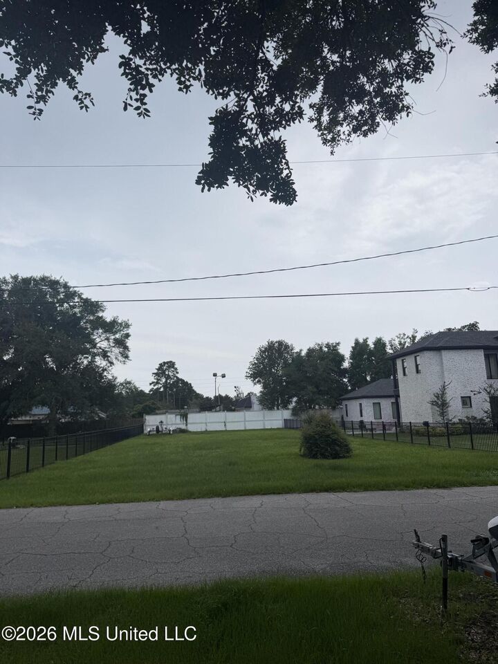 Property Photo:  806 Iberville Drive  MS 39564 