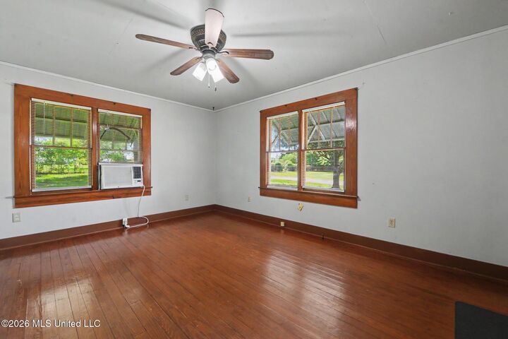 Property Photo:  388 Oak Street  MS 39452 