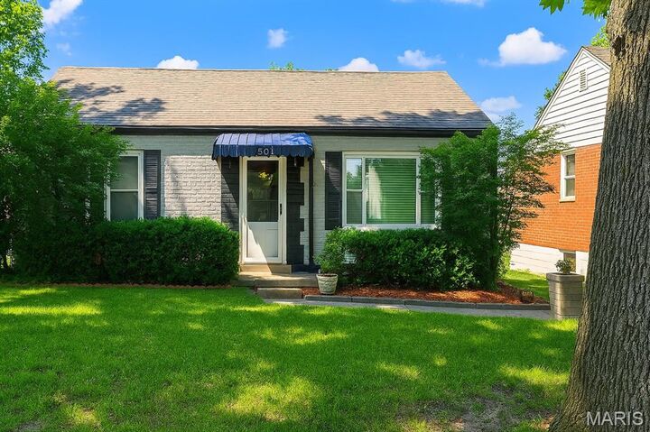 Property Photo: 901 Fontaine Place MO 63137