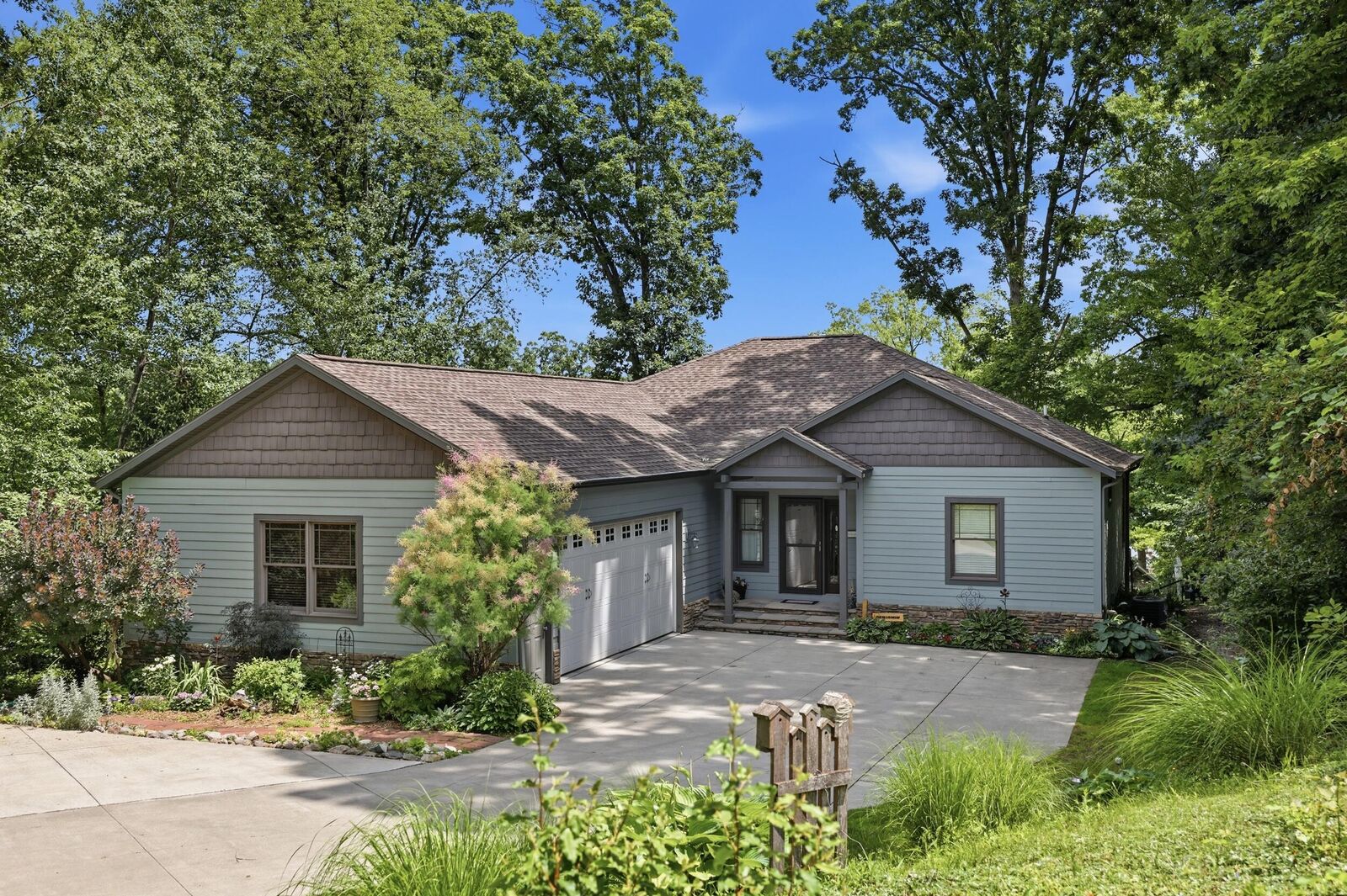 Property Photo:  7352 Hallridge Drive NE  MI 48809 