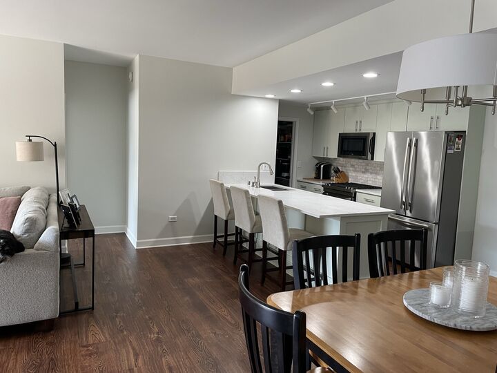 Property Photo:  680 N Green Street 304  IL 60642 