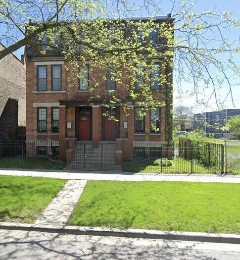 Property Photo:  4321 S Ellis Avenue 2  IL 60653 