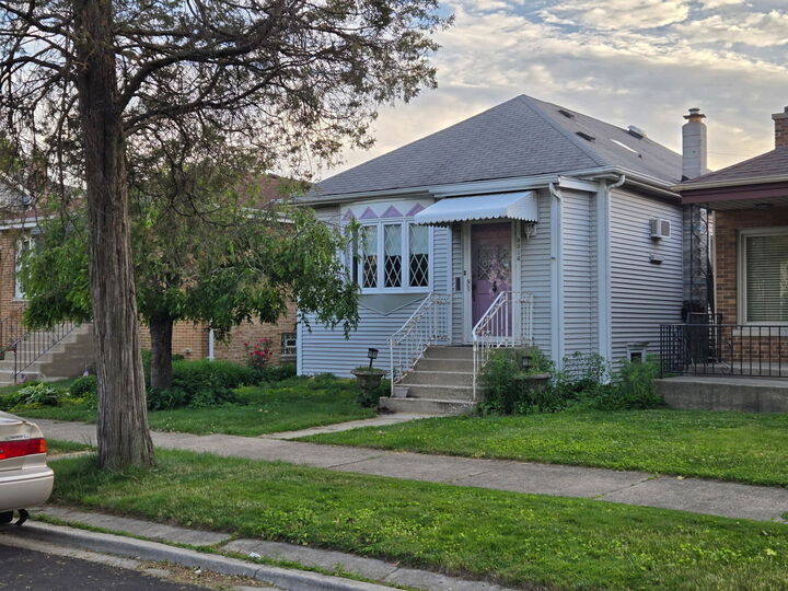 Property Photo: 5516 N Natchez Avenue IL 60656