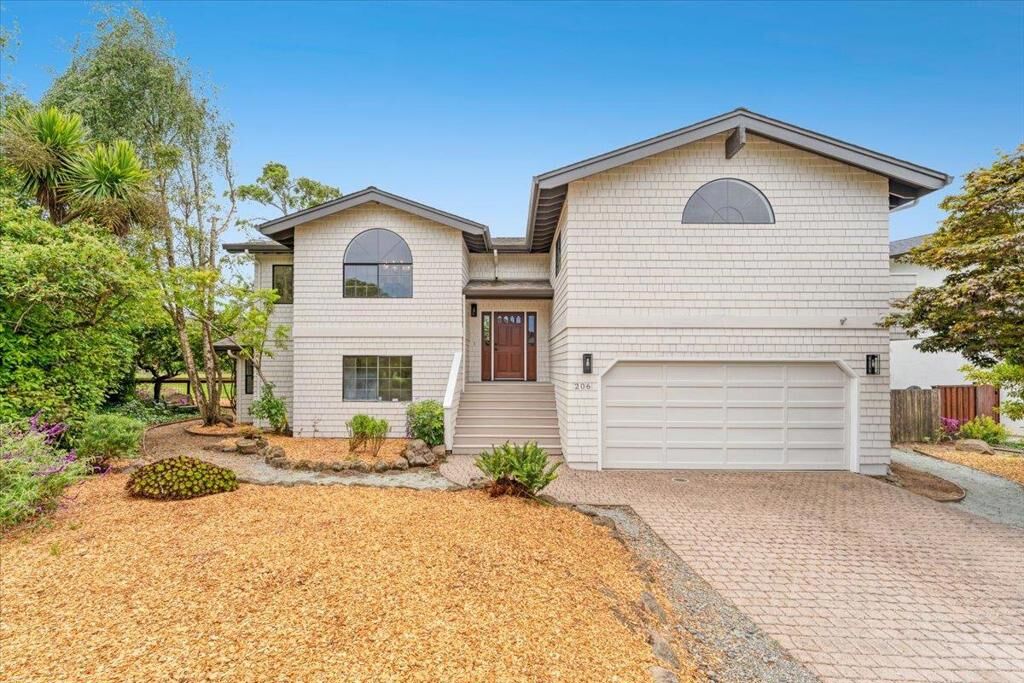 Property Photo:  206 Via Lantana  CA 95003 