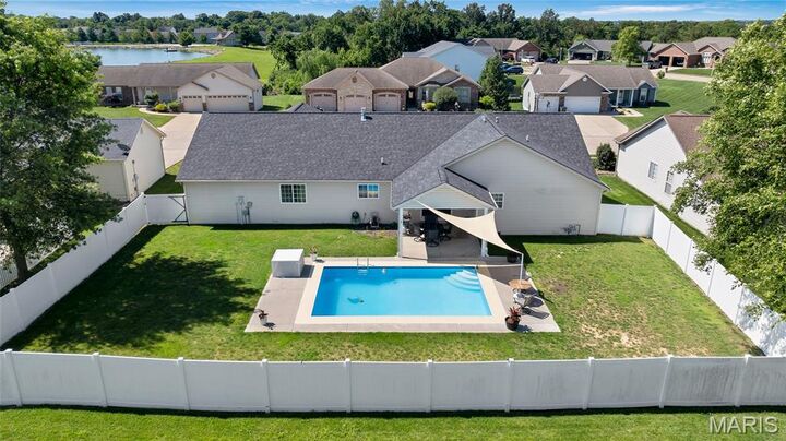 Property Photo:  1041 W Fallen Lake Drive  IL 62298 