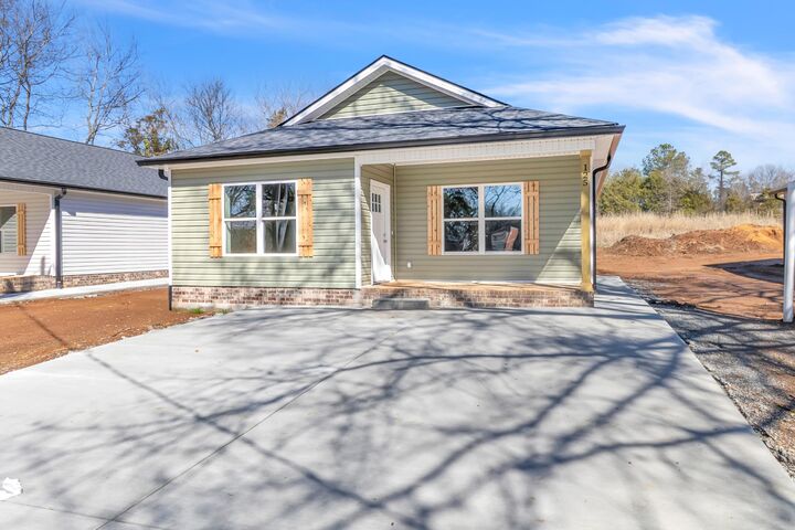 Property Photo:  125 Lindon Street  TN 37307 