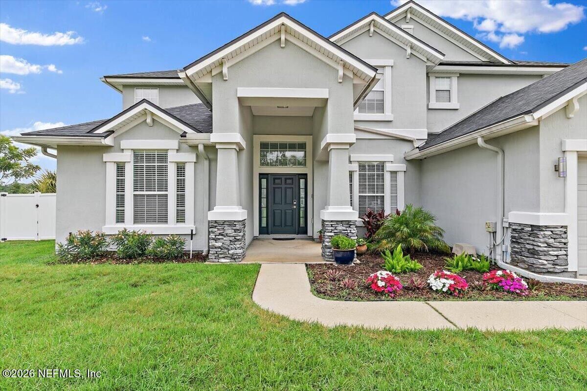 Property Photo:  8303 Autumnwind Drive  FL 32218 