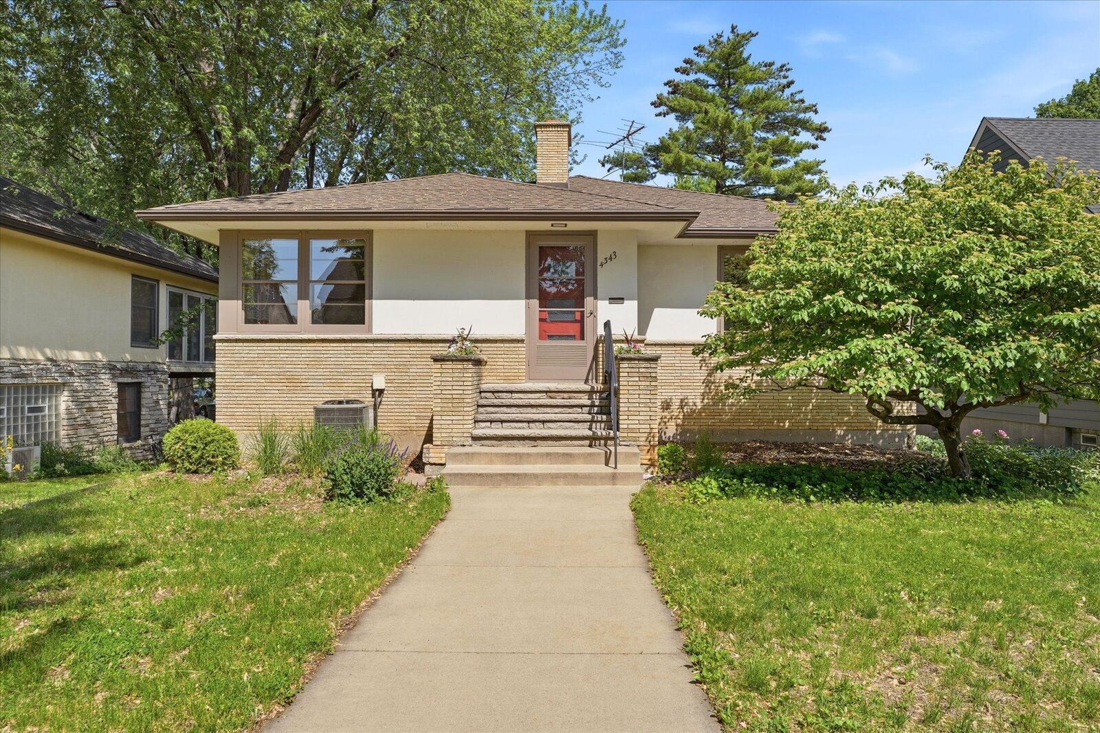 Property Photo:  4343 Longfellow Avenue  MN 55407 