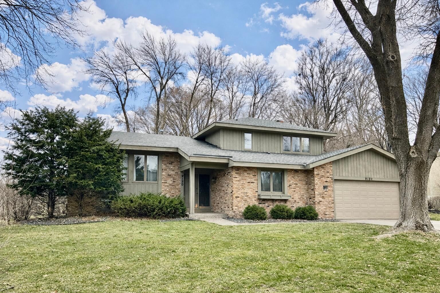 Property Photo: 9130 Flyway Circle MN 55347