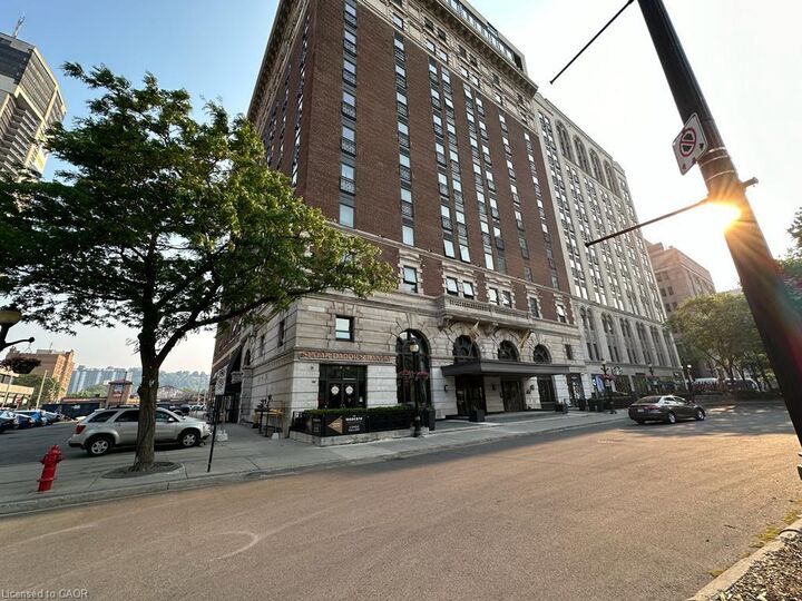 Property Photo:  118 King Street 718  ON L8N 1A8 