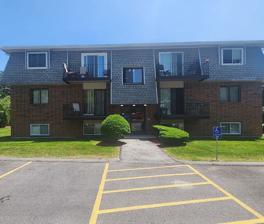 Property Photo:  176 Maple Avenue 2-1  MA 01543 
