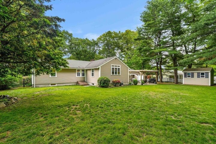 Property Photo:  18 Gleason Rd  MA 01867 