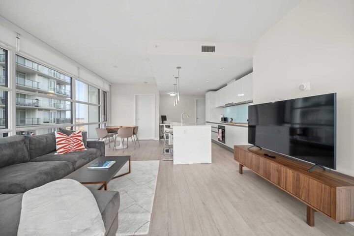 Property Photo:  1188 3 Street SE 1807  AB T2G 1H8 