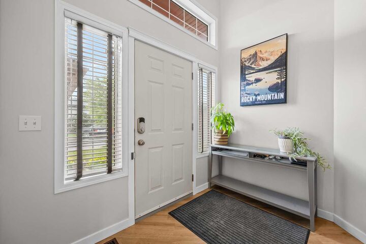 Property Photo:  179 Silver Springs Way NW  AB T4B 2Y3 