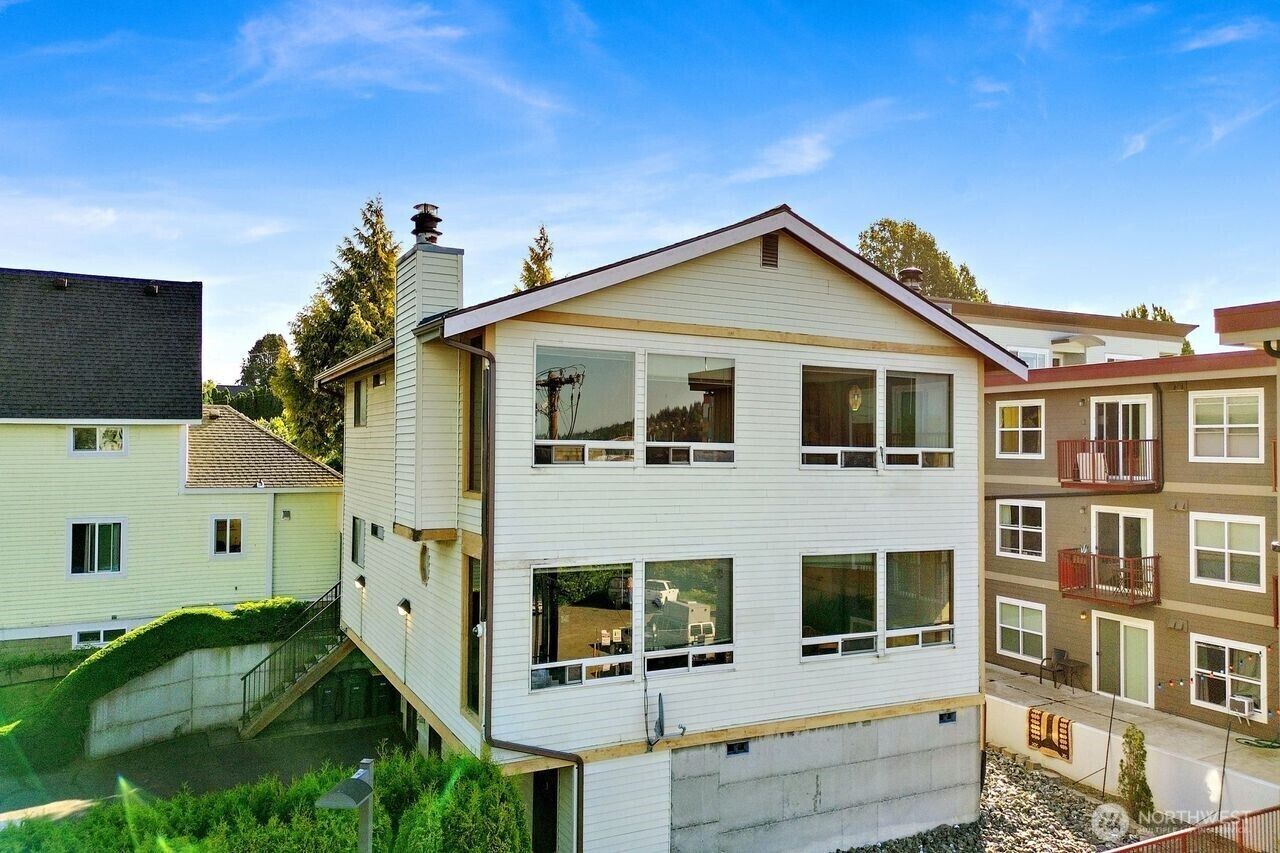 Property Photo: 1408 G Street WA 98225