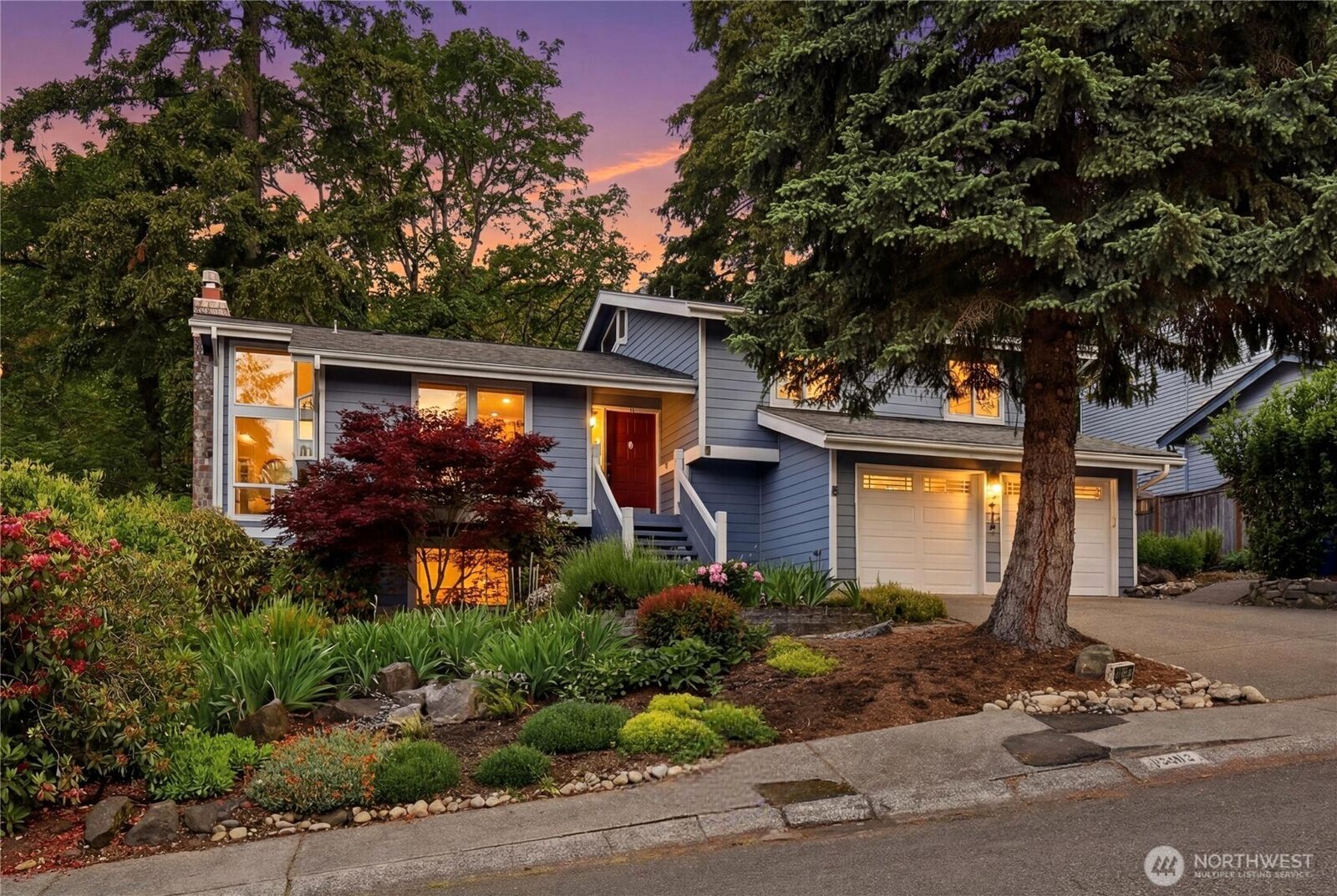 Property Photo:  13412 SE 59th Street  WA 98006 