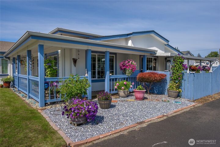 Property Photo:  17629  21st Avenue E 1  WA 98387 