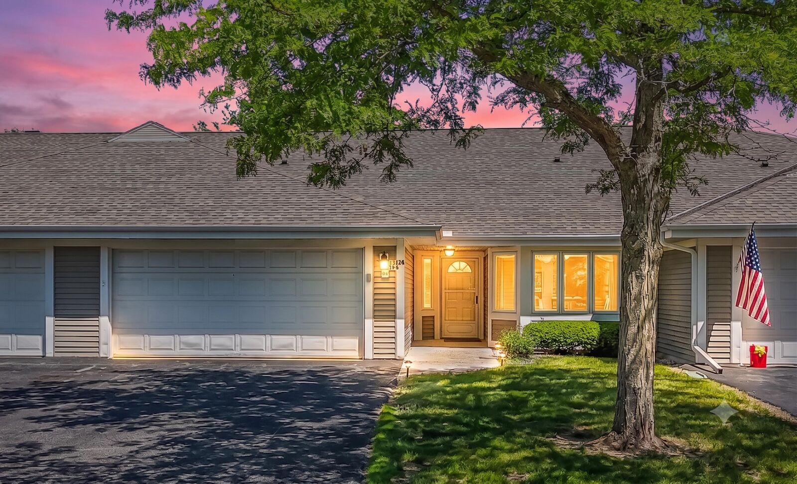 Property Photo:  11014 Mequon Square Drive  WI 53092 