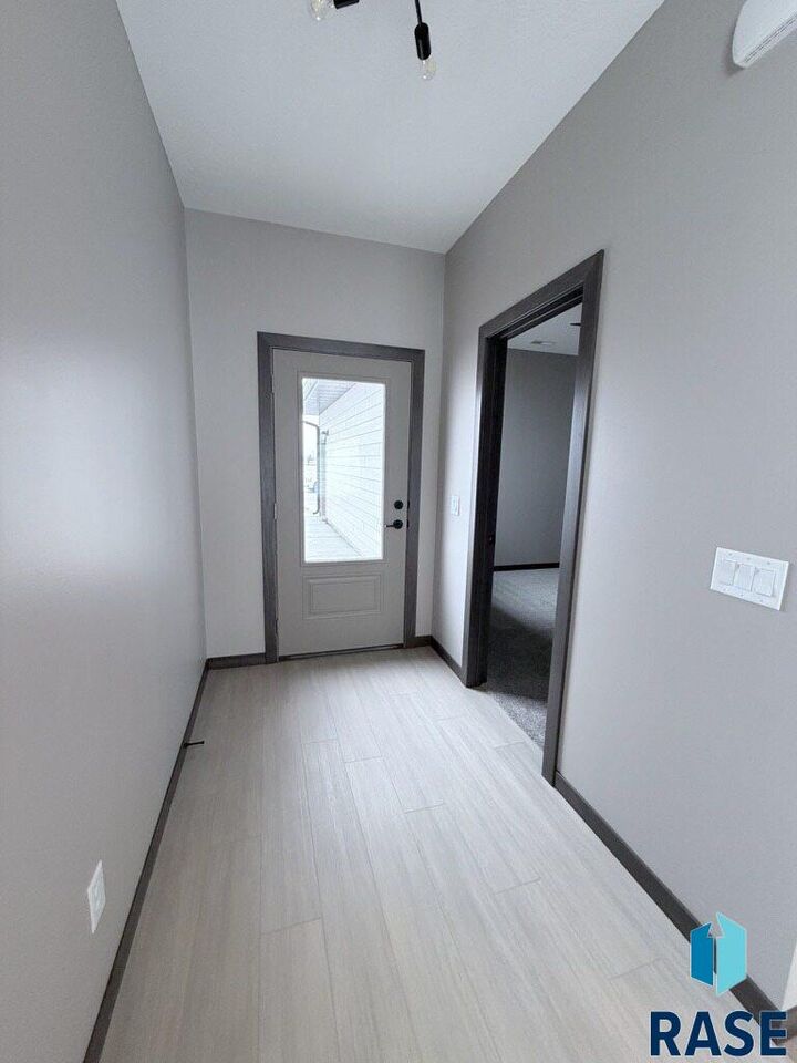 Property Photo: 1104 S 6th Ave IA 51246