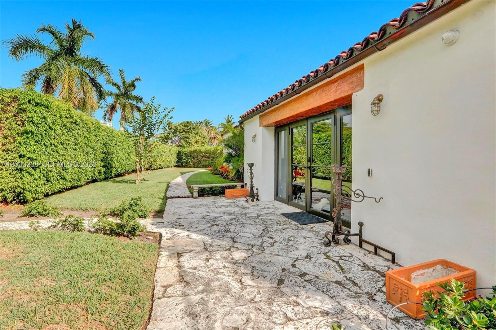 Property Photo:  6350 Pinetree Dr  FL 33141 