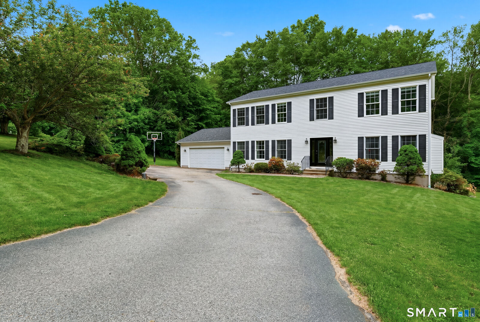 Property Photo:  19 Rosemarie Lane  CT 06334 