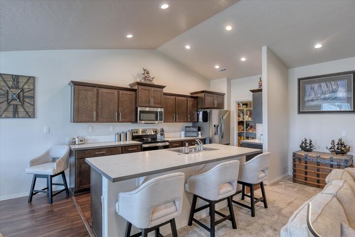 Property Photo: 5711 S Lancer Rd WA 99224