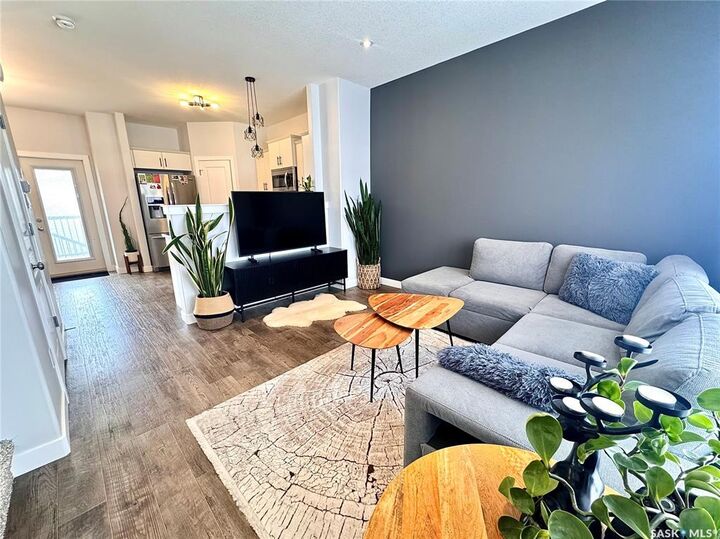 Property Photo:  7937 Flax Avenue  SK S4Y 0E6 